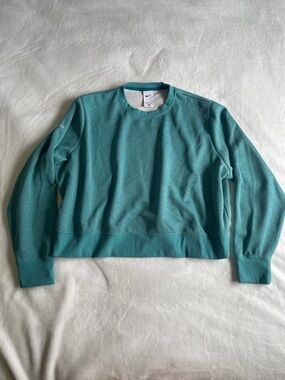 Nike Women's Teal Scoopneck Pullover Green Blue Sweater Crop Top Golf